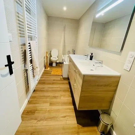 Appart' Neuf 100 M² Apartmán *